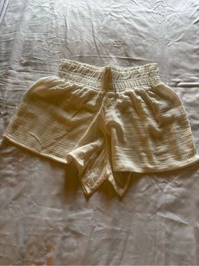 Women's Cream Smocked Waist Casual Shorts